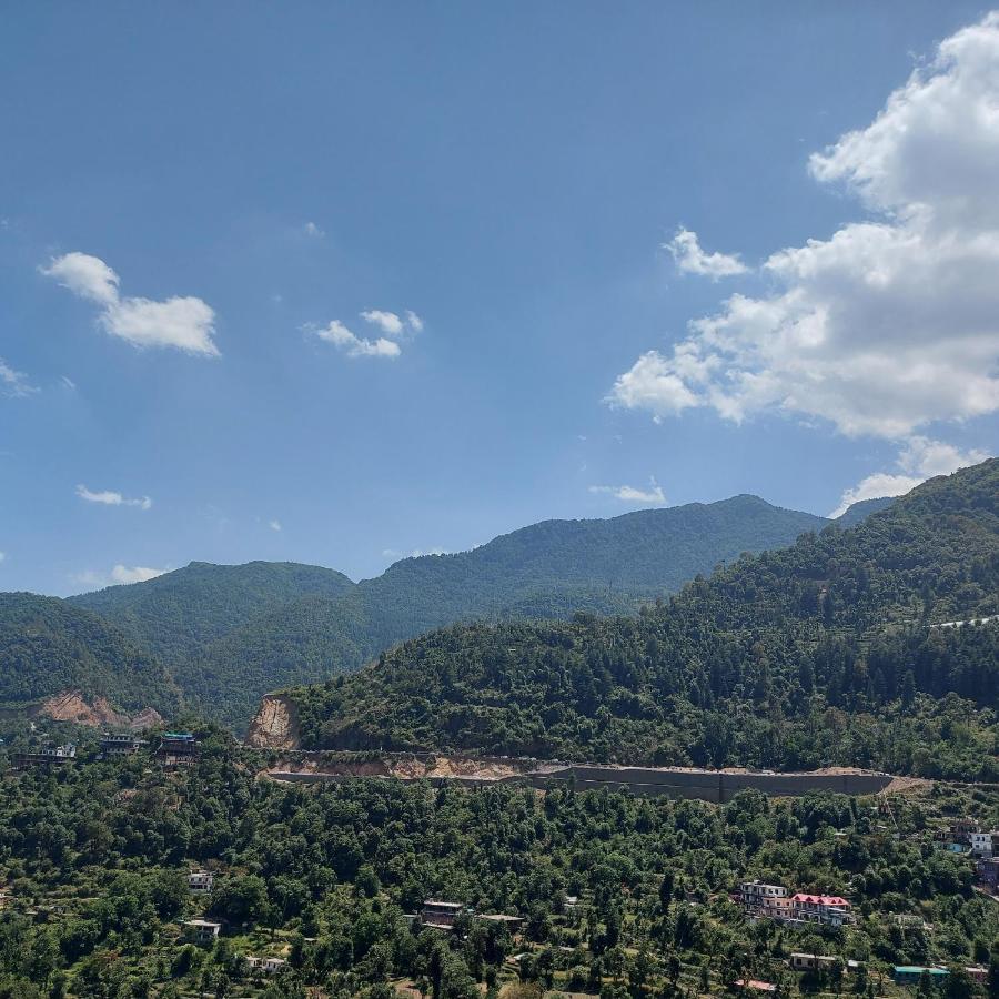 Отель Mount Heaven Kandaghat Экстерьер фото